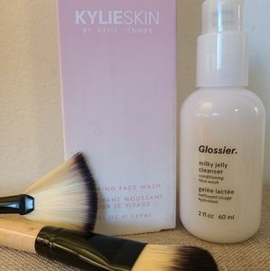 Glossier | Kylie Skin Cleanser Bundle w/brushes